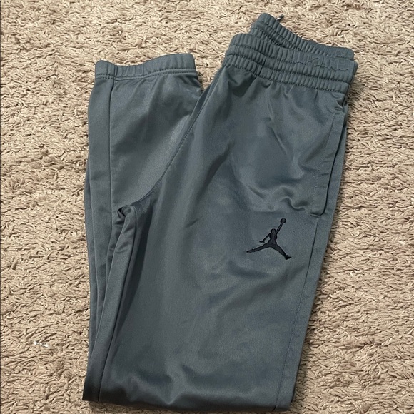 Jordan Kids Sweatpants in Dark Gray - Picture 1 of 1